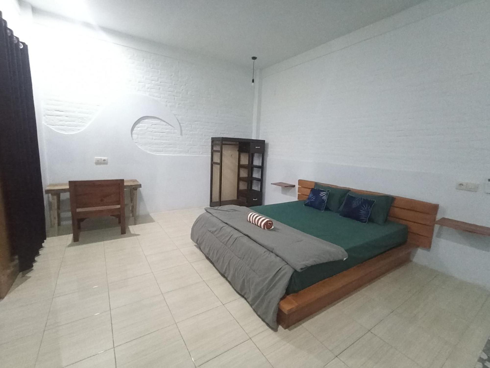 Ferienwohnung Ayolah Surf House &Surf Camp Jembrana Exterior foto