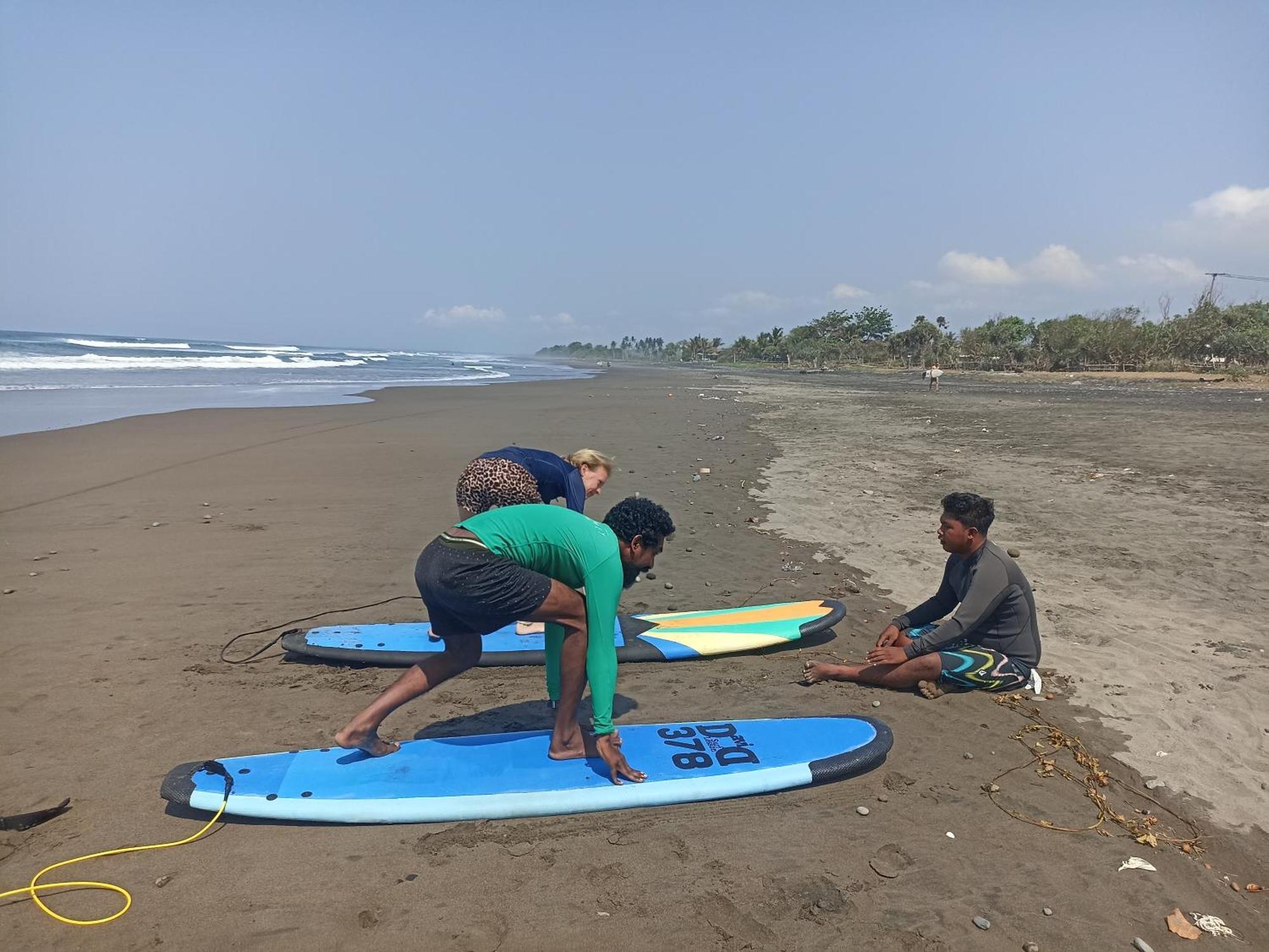 Ferienwohnung Ayolah Surf House &Surf Camp Jembrana Exterior foto