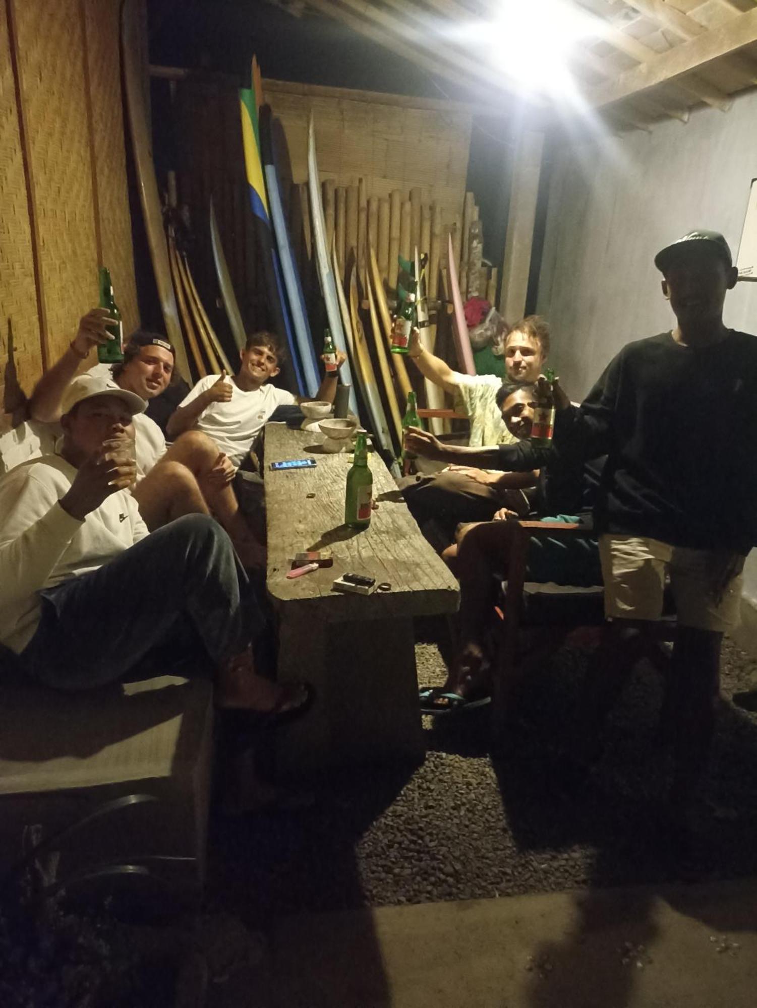 Ferienwohnung Ayolah Surf House &Surf Camp Jembrana Exterior foto
