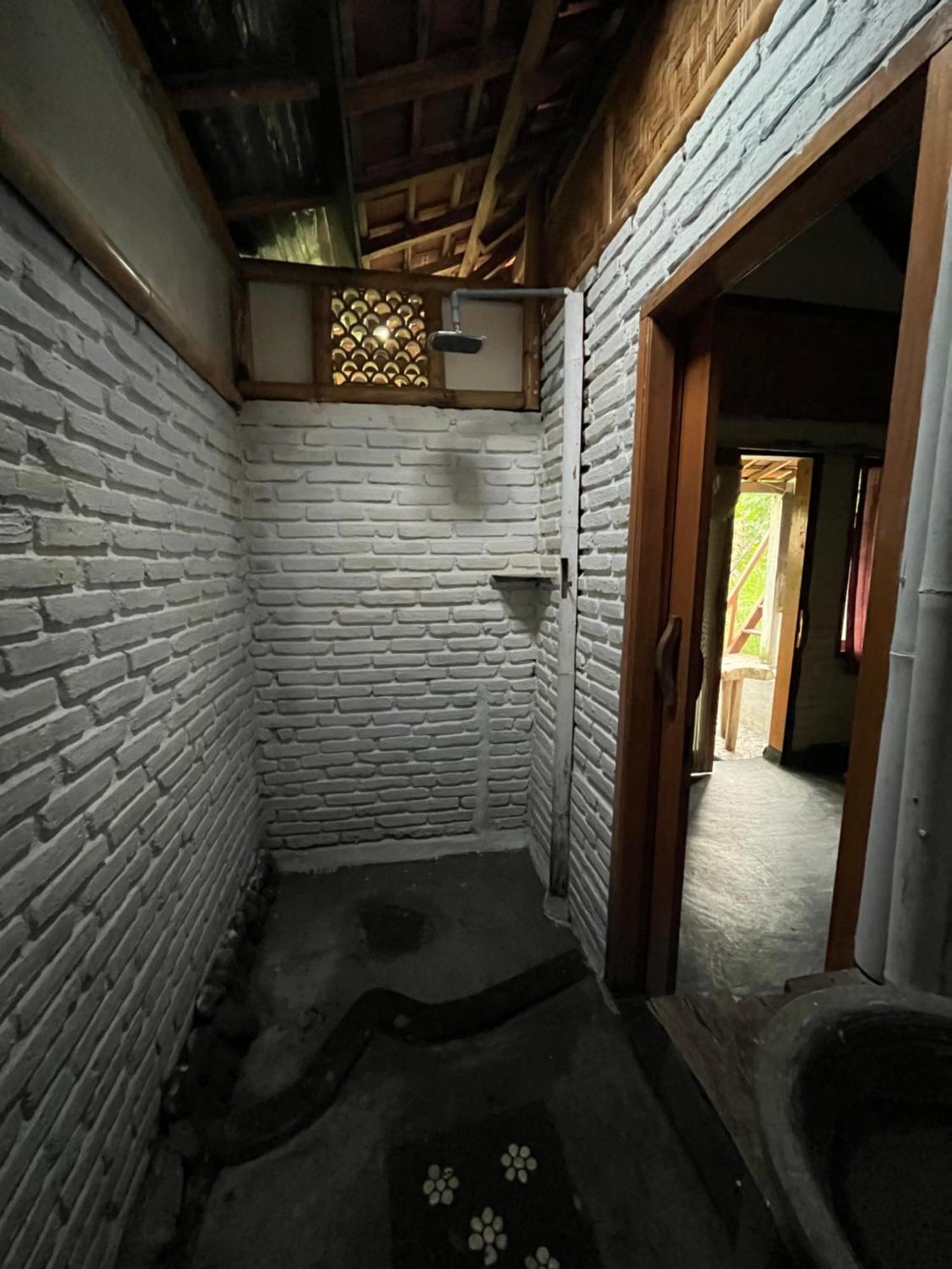 Ferienwohnung Ayolah Surf House &Surf Camp Jembrana Exterior foto